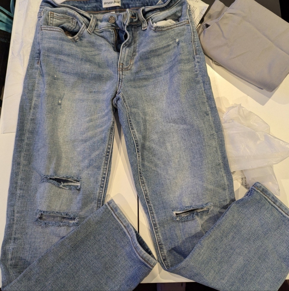 Studio Blue Jeans